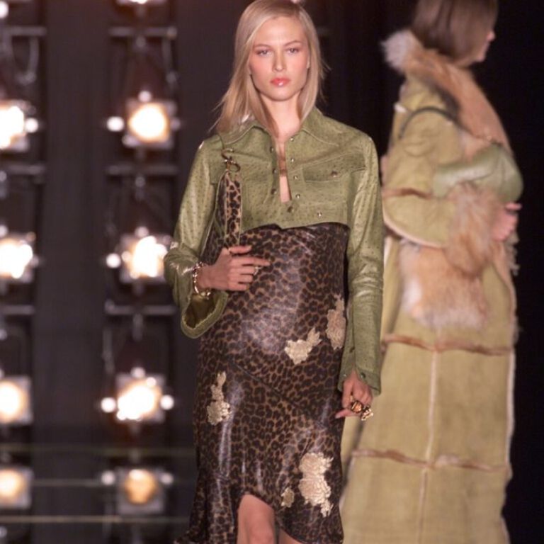ICONIC ITEM: DIOR F/W 2000 LEOPARD MIDI DRESS