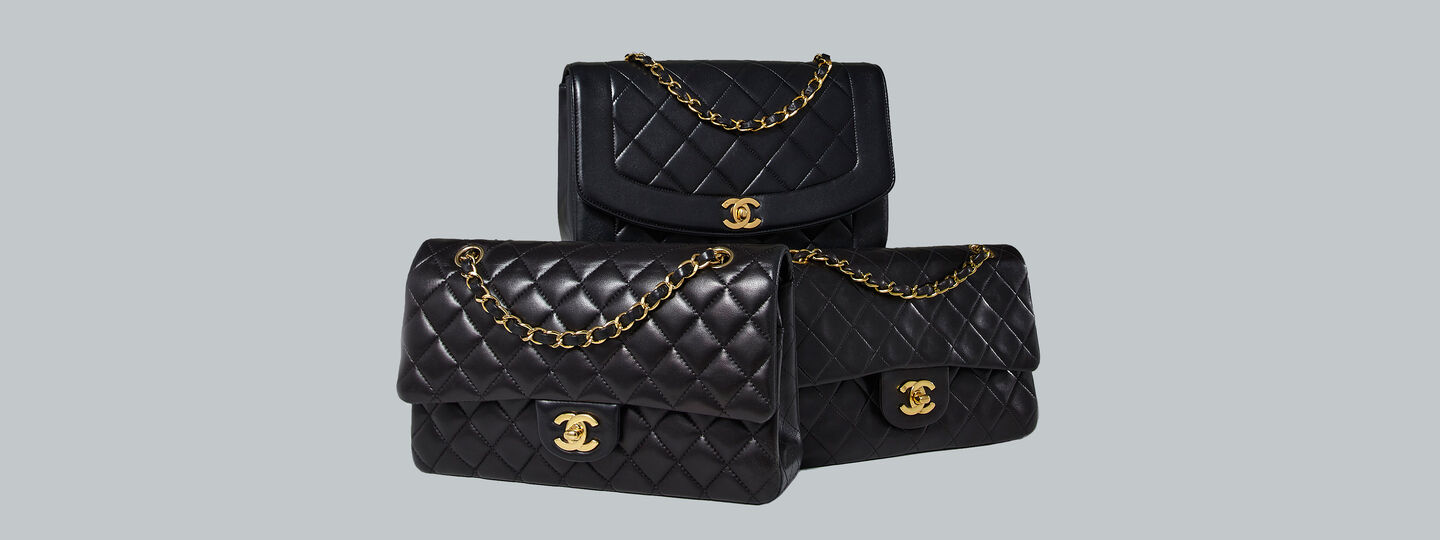 The exquisite Must Have Chanel Mini Timeless flap bag shoulder