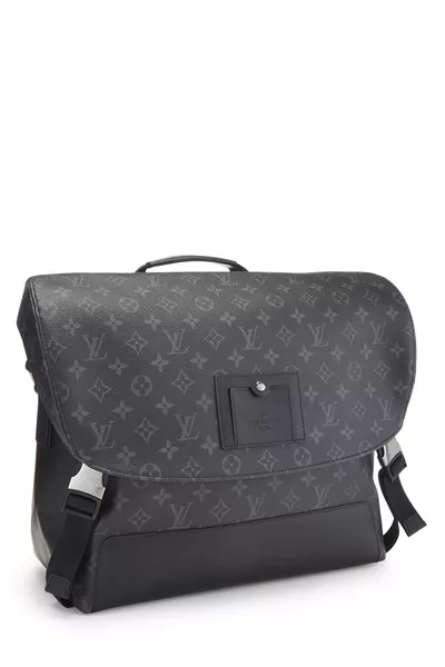 Louis Vuitton Black Monogram Eclipse Voyager Messenger MM — photo 2