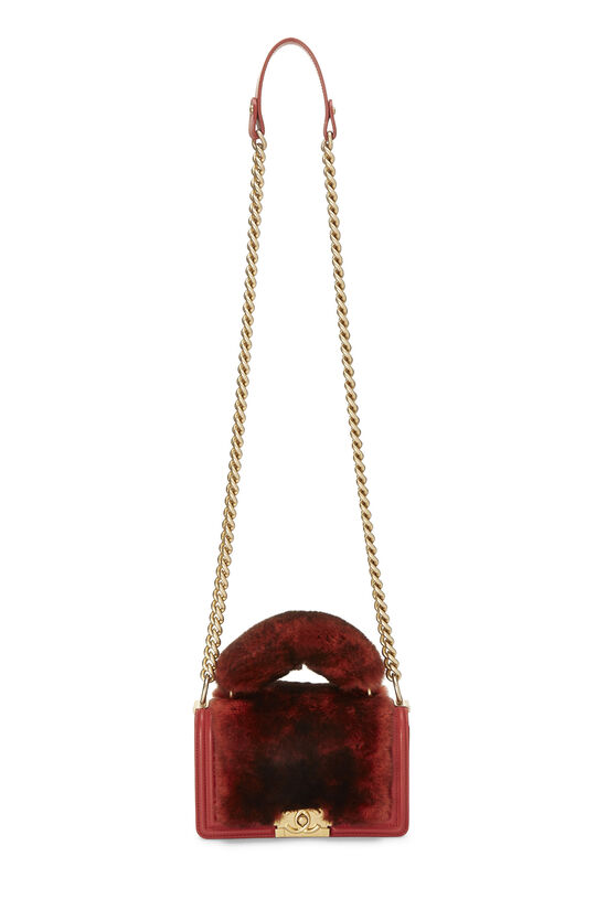 Chanel Paris-Hamburg Red Fur Top Handle Boy Bag Small Q6B2OZEKRH000