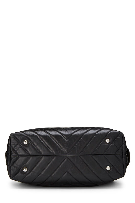 Chanel Black Chevron Calfskin Zip Tote Large Q6B3533PK5000 | WGACA 
