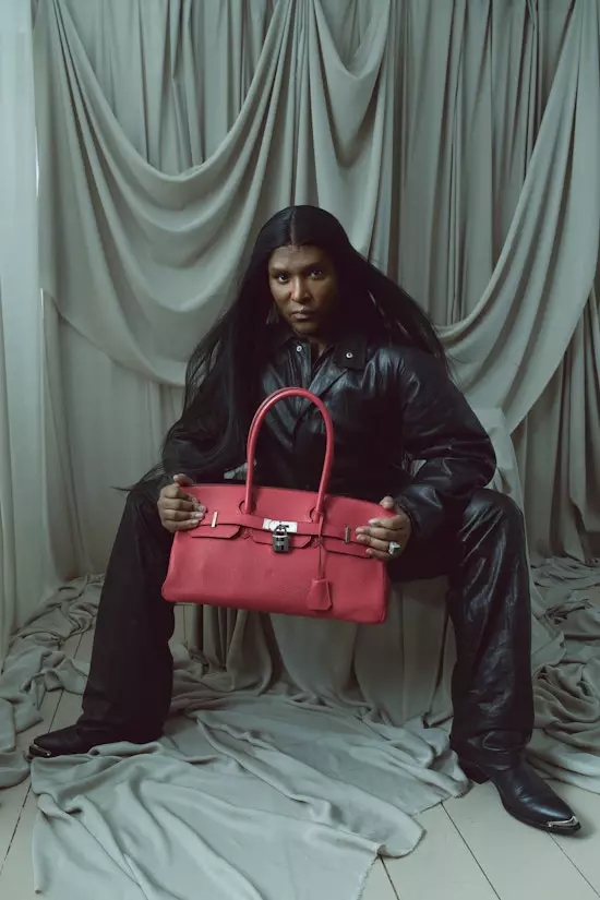 Rouge Vif Togo JPG 42, , large image number 1