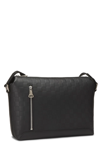 Louis Vuitton Black Damier Infini Discovery Messenger PM — photo 2