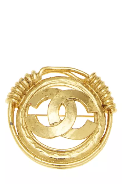 Gold 'CC' Spring Border Pin
