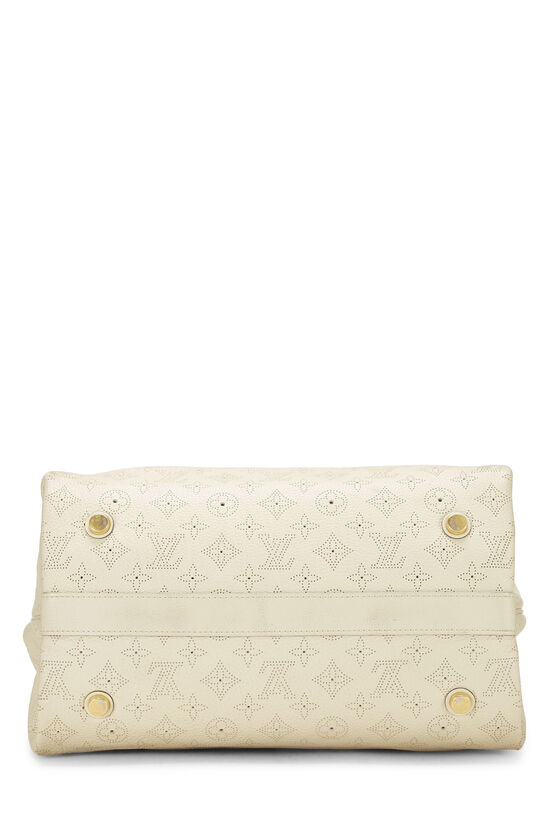 White Louis Vuitton Monogram Mahina Cirrus MM Tote Bag – Designer Revival