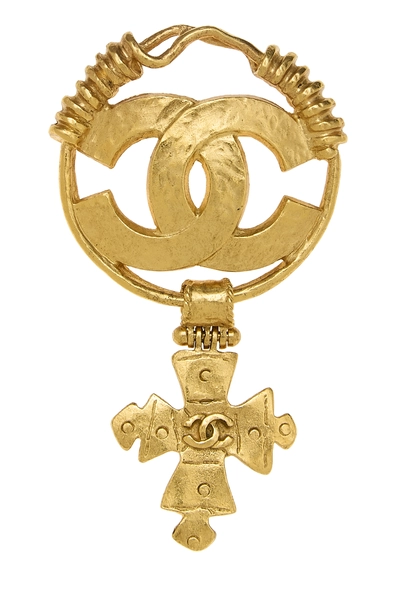 Gold Engraved 'CC' Cross Pin