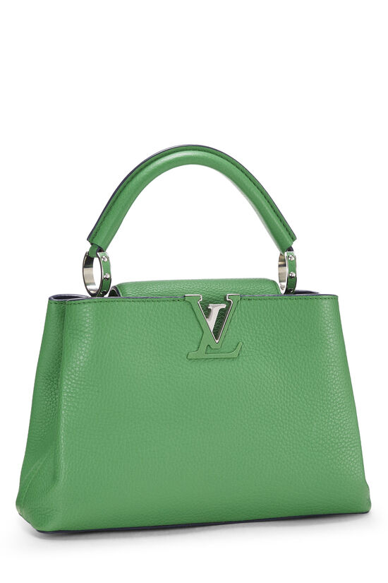Capucines BB bag is made of full-grain Taurillon leather, which makes the  Louis Vuitton jewel-like logo shine like malachite. Size: 27 x 18 x 9  cm，Beautiful, my name is Green, WeChat: 86-16616696159 