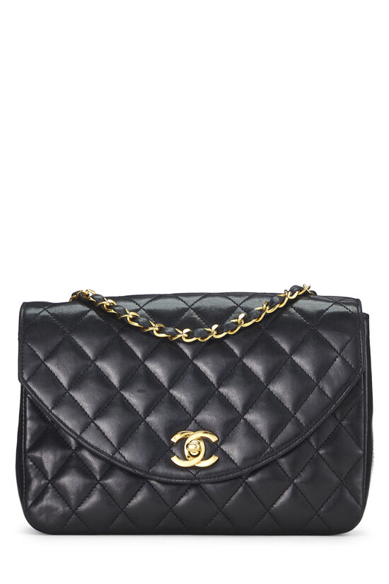 Chanel Black Quilted Lambskin Round Flap Small Q6B02X1IK1057