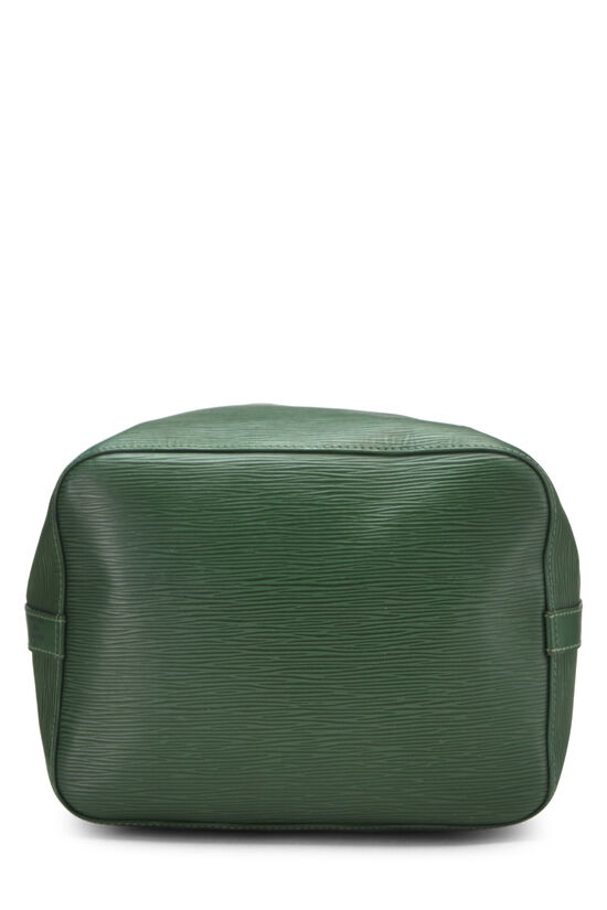 Louis Vuitton Borneo Green Epi Noé Petite QJB0BPLRGE002