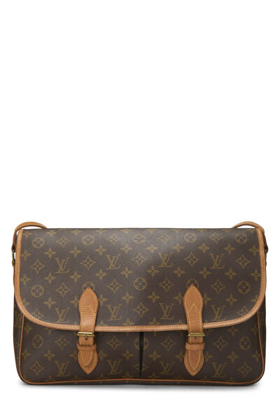 Monogram Canvas Sac Gibeciere GM