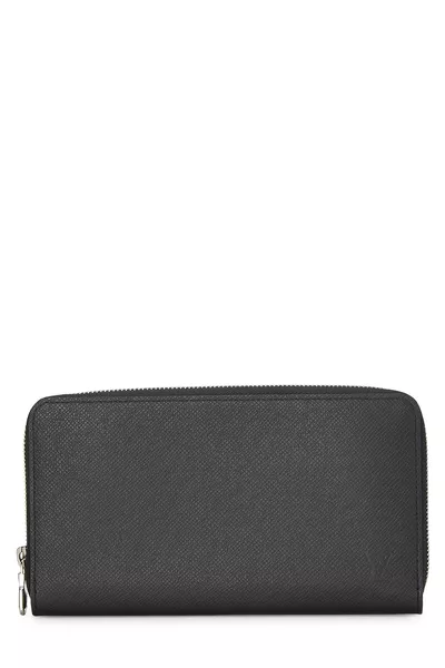 Black Taiga Zippy Organizer