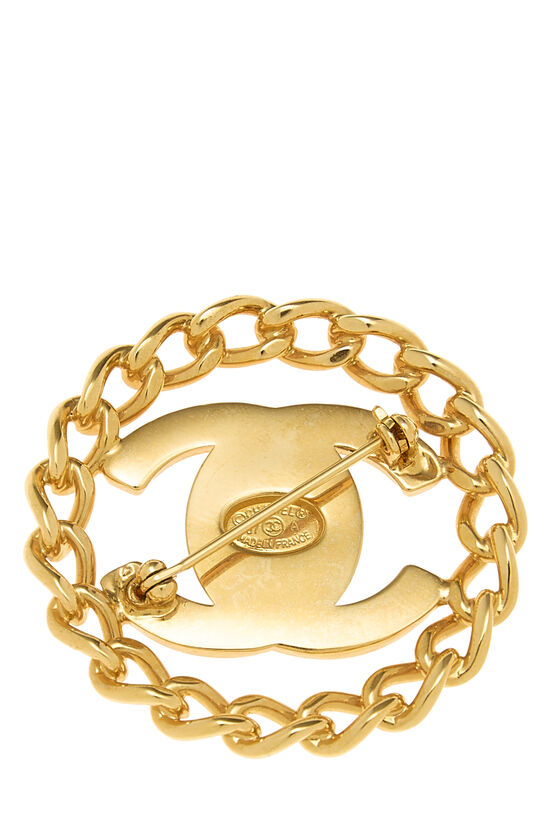 Gold 'CC' Chain Border Turnlock Pin Medium, , large image number 1