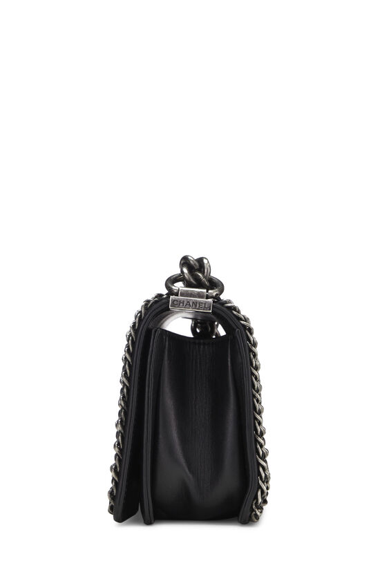 CHANELCream Lambskin Leather Stingray Strap Medium Boy Bag