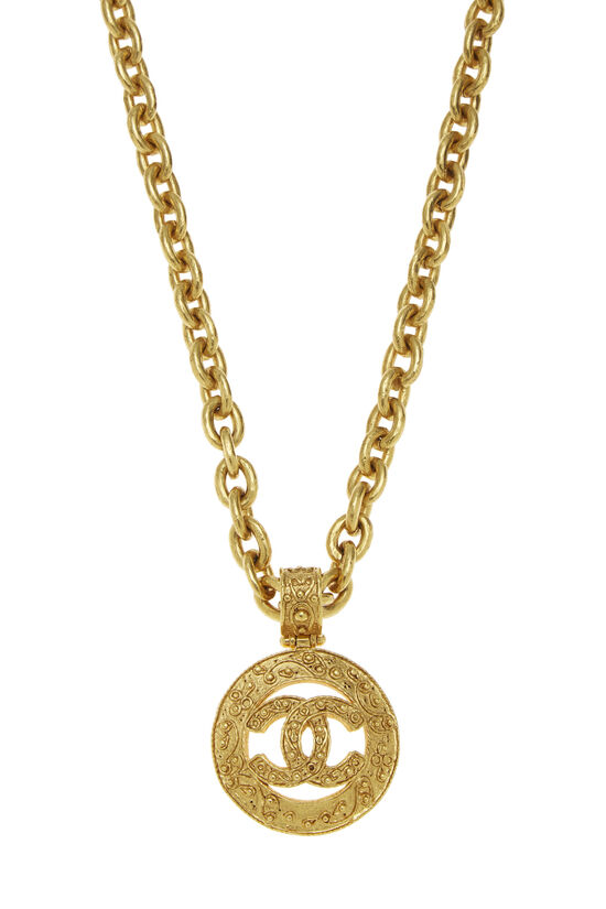 Chanel Gold Filigree 'CC' Round Necklace Q6JAVG17DB011