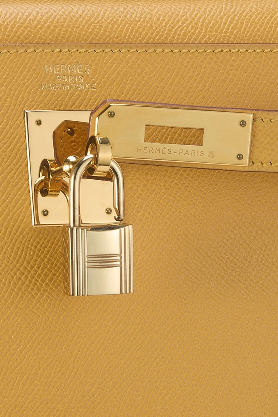 Pre-Owned Jaune d'or Courchevel Kelly Sellier 32 QGB0H112YB002