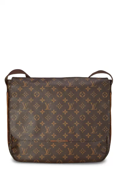 Louis Vuitton Monogram Canvas Messenger Beaubourg MM