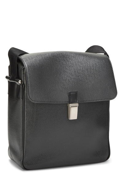 Louis Vuitton Black Taiga Leather Yaranga Satchel — photo 2