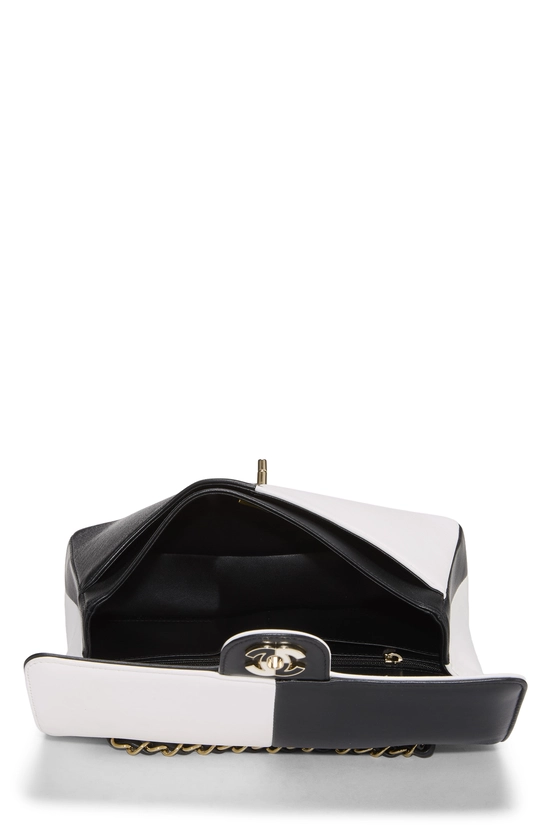 Black & White Geometric Lambskin Classic Double Flap Medium, , large image number 5