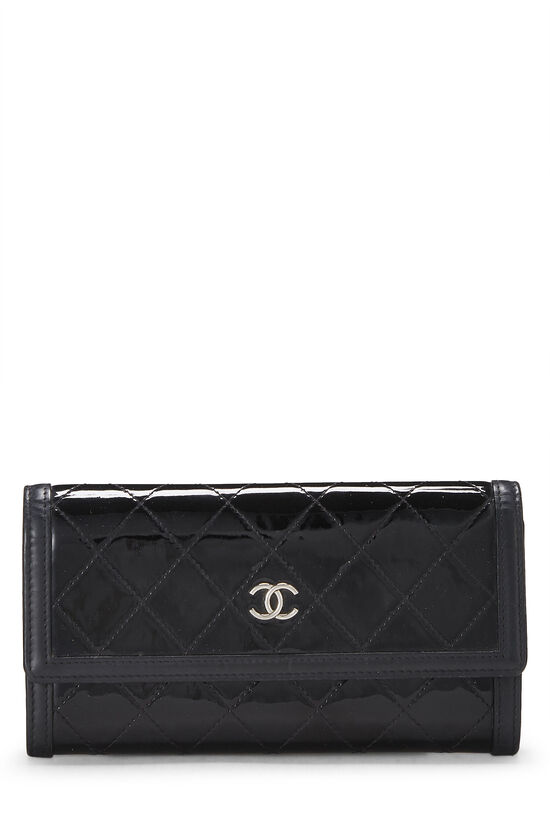 Chanel 2017-2018 Black Gusset Zip Around Clutch Wallet · INTO