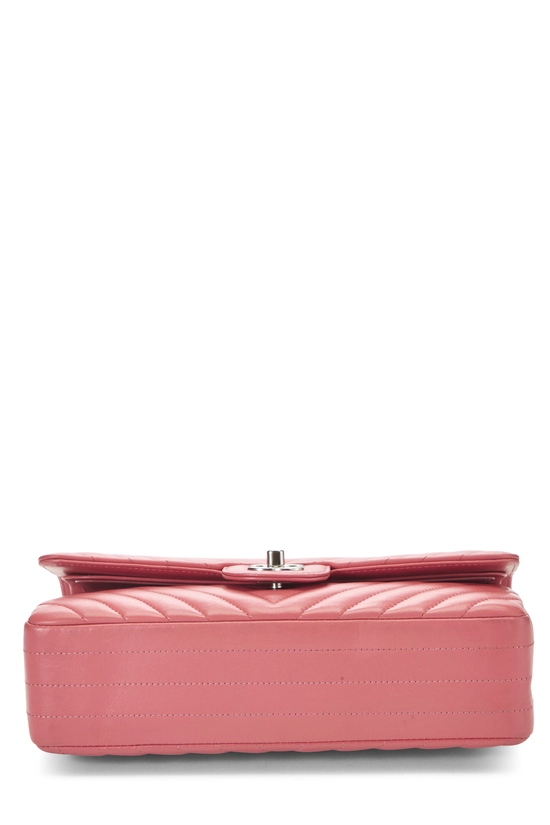 Pre-Owned Pink Chevron Lambskin Classic Double Flap Medium