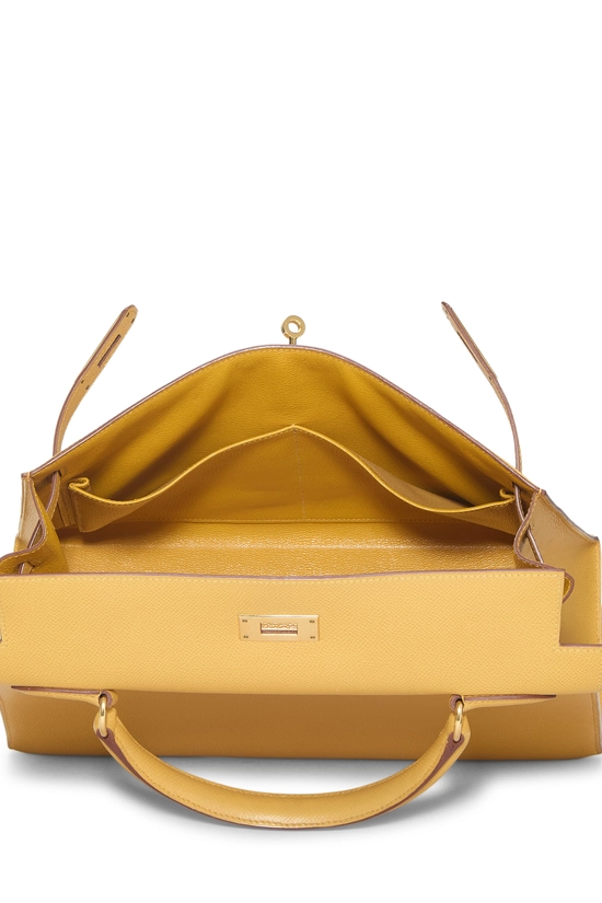 Pre-Owned Jaune d'or Courchevel Kelly Sellier 32 QGB0H112YB002