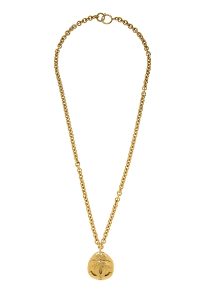 Gold Quilted Oval 'CC' Necklace