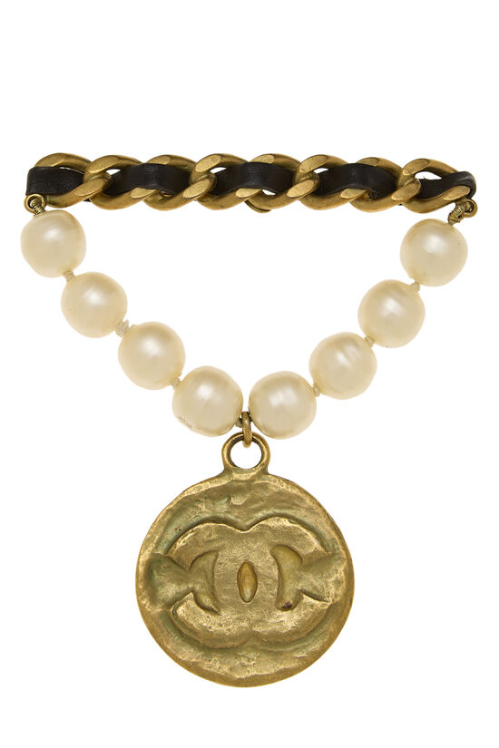 Gold Faux Pearl & Chain 'CC' Pin Large, , large image number 0