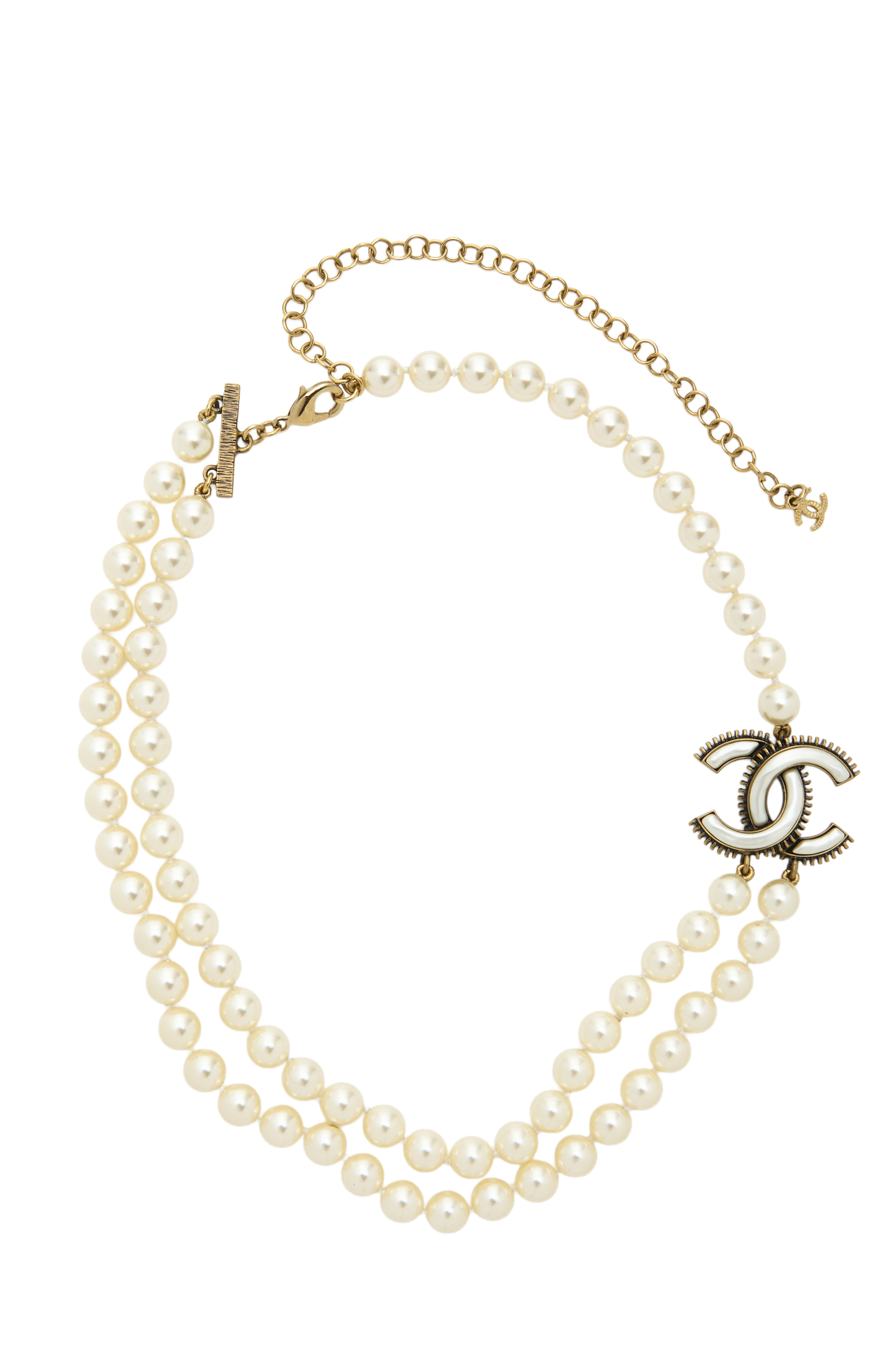 Women's Chanel Gold Faux Pearl 'CC' Necklace in Gold