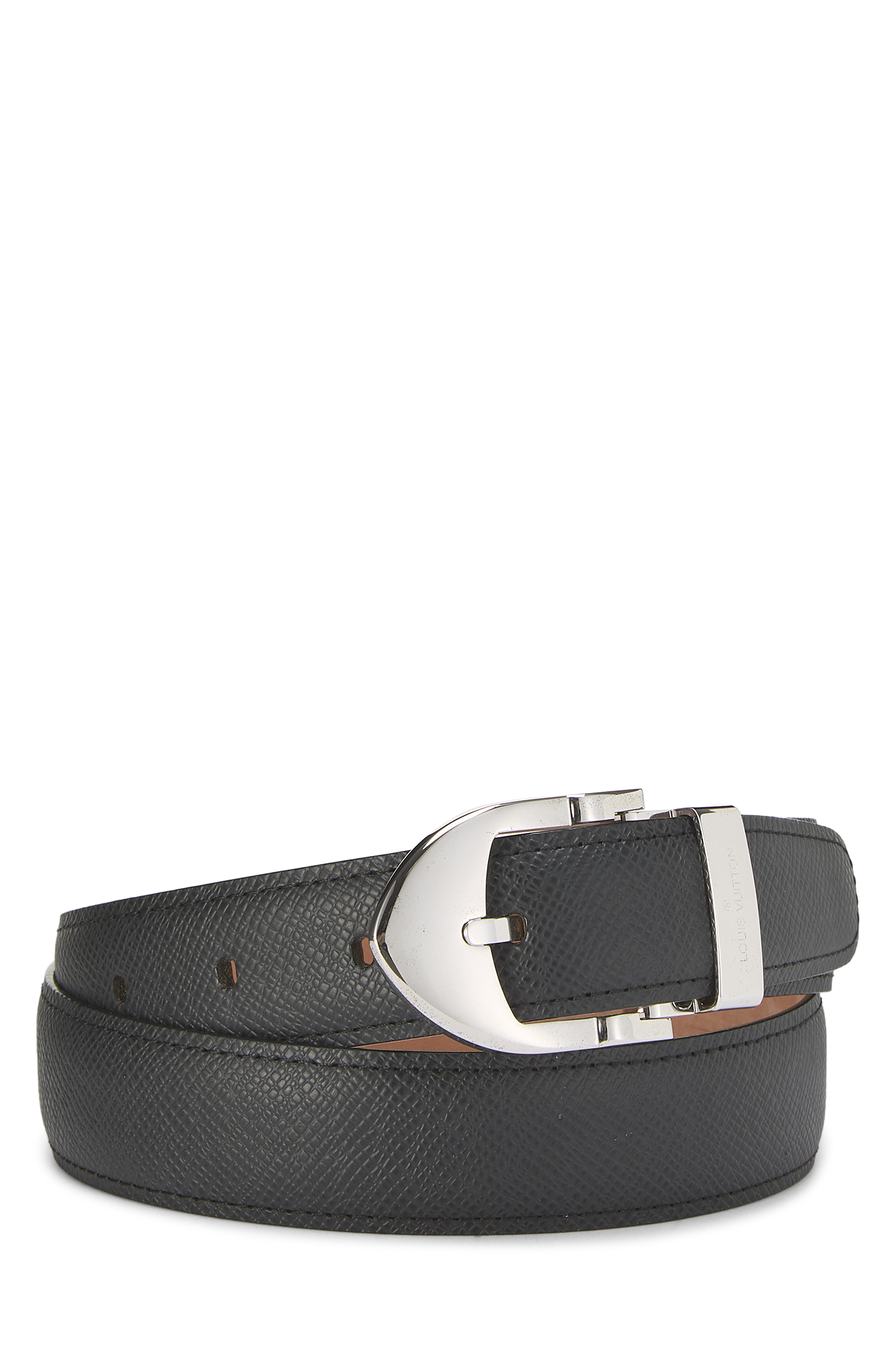 Women's Louis Vuitton Black Taiga Leather Belt 80 in Black