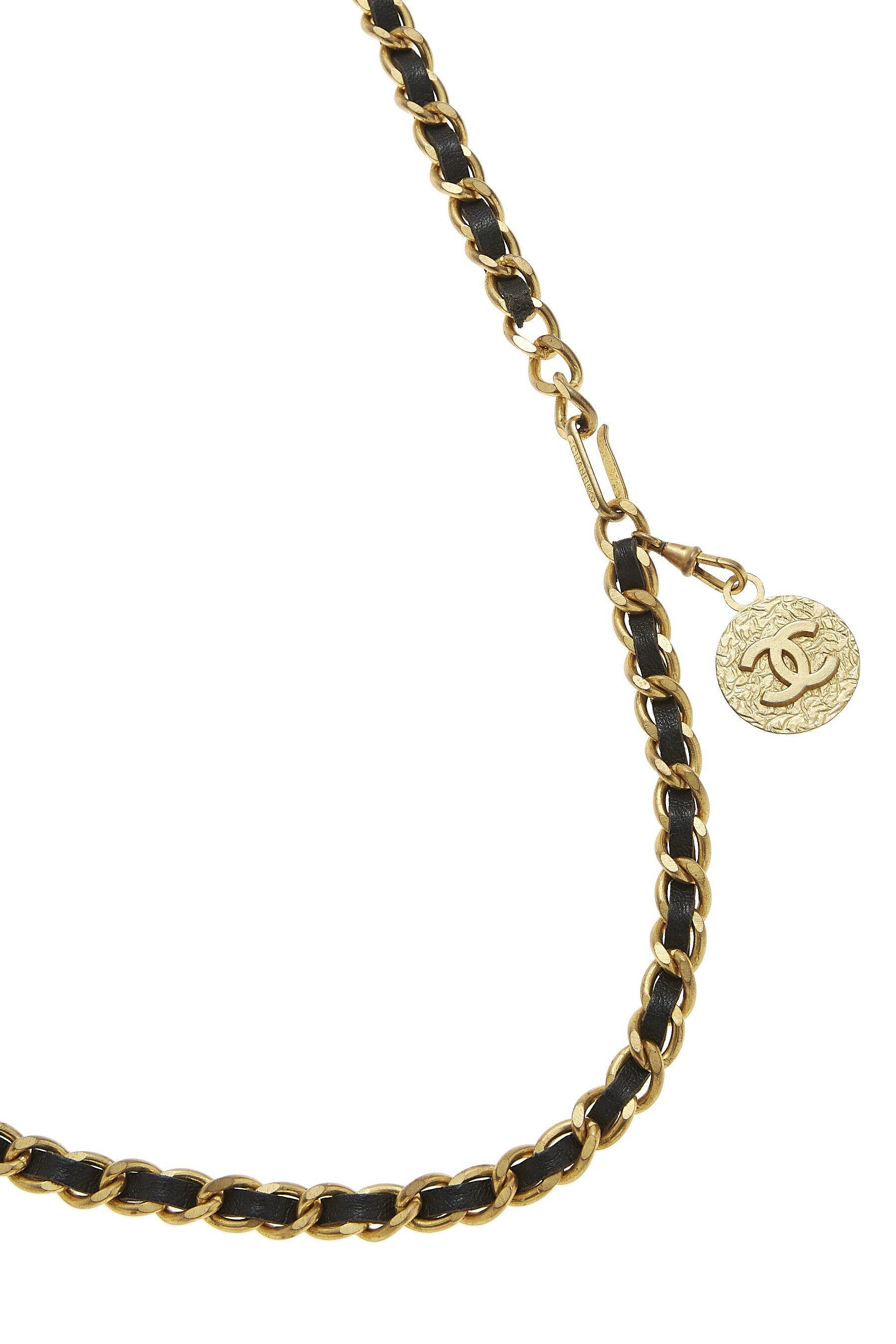 Chanel 1997 Vintage Chain Belt in Gold Tone Metal For Sale at