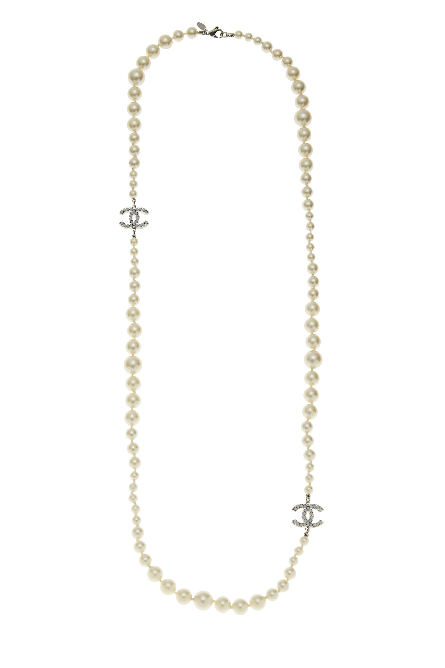 Chanel Double 'C' CC Logo Graduated Faux Pearl Necklace - Yoogi's