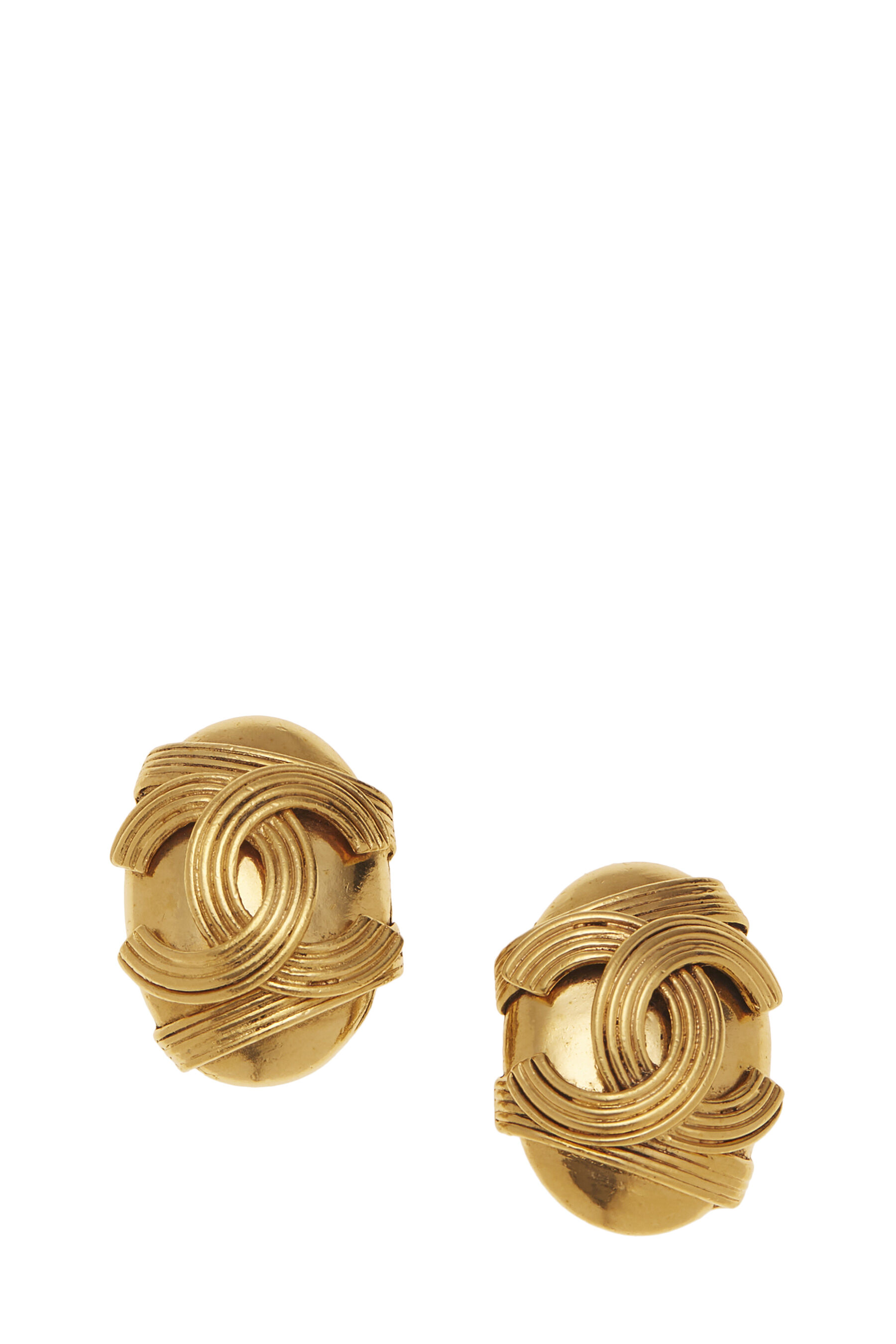 Chanel - Gold 'CC' Engraved Oval Earrings