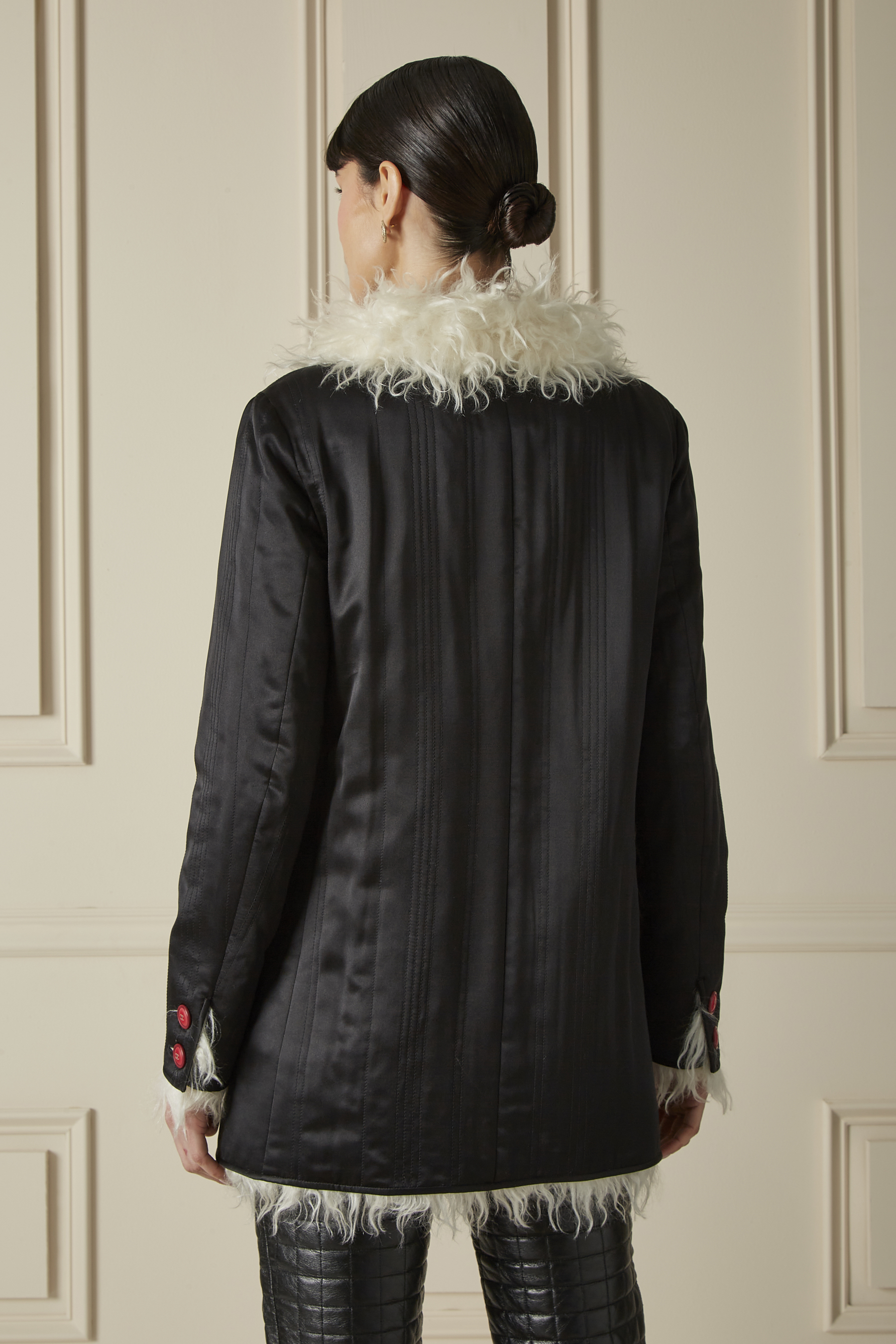 Louis Vuitton Paris Mink Collar Ladies Black Wool Coat Size 38 US
